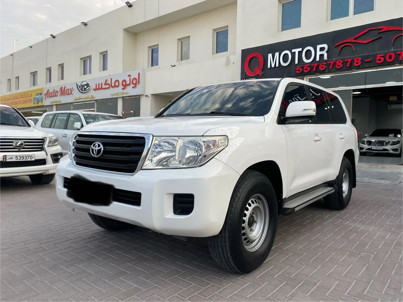 Toyota  Land Cruiser  G  2015  Automatic  414,000 Km  6 Cylinder  Four Wheel Drive (4WD)  SUV  White