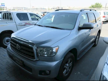 Toyota  Sequoia  2014  Automatic  330,000 Km  8 Cylinder  Four Wheel Drive (4WD)  SUV  Silver