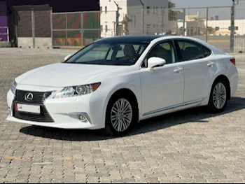 Lexus  ES  350  2015  Automatic  174,000 Km  6 Cylinder  Rear Wheel Drive (RWD)  Sedan  White