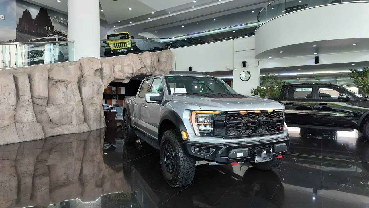 Ford  Raptor  R  2023  Automatic  0 Km  8 Cylinder  Four Wheel Drive (4WD)  Pick Up  Silver  With Warranty