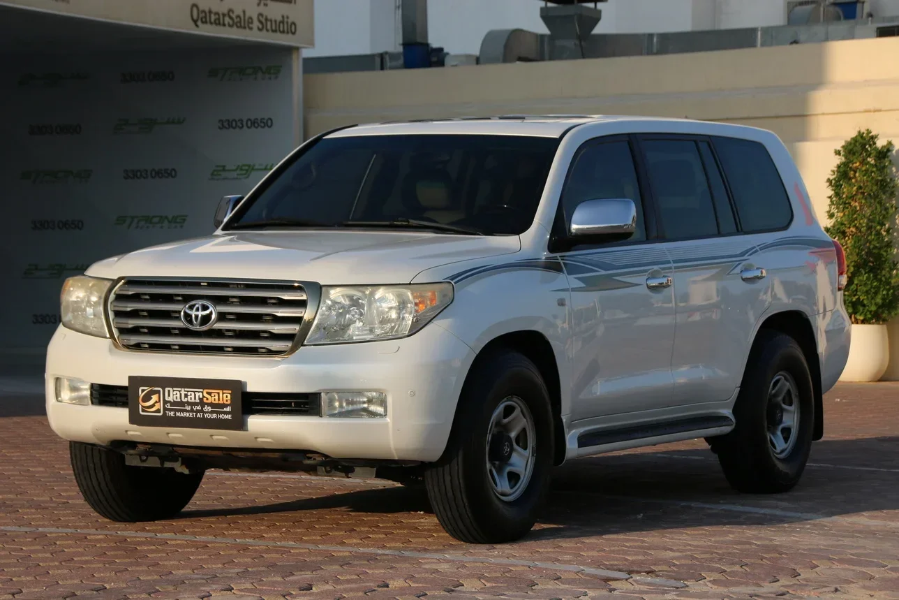 Toyota  Land Cruiser  VXR  2009  Automatic  230,000 Km  8 Cylinder  Four Wheel Drive (4WD)  SUV  Pearl