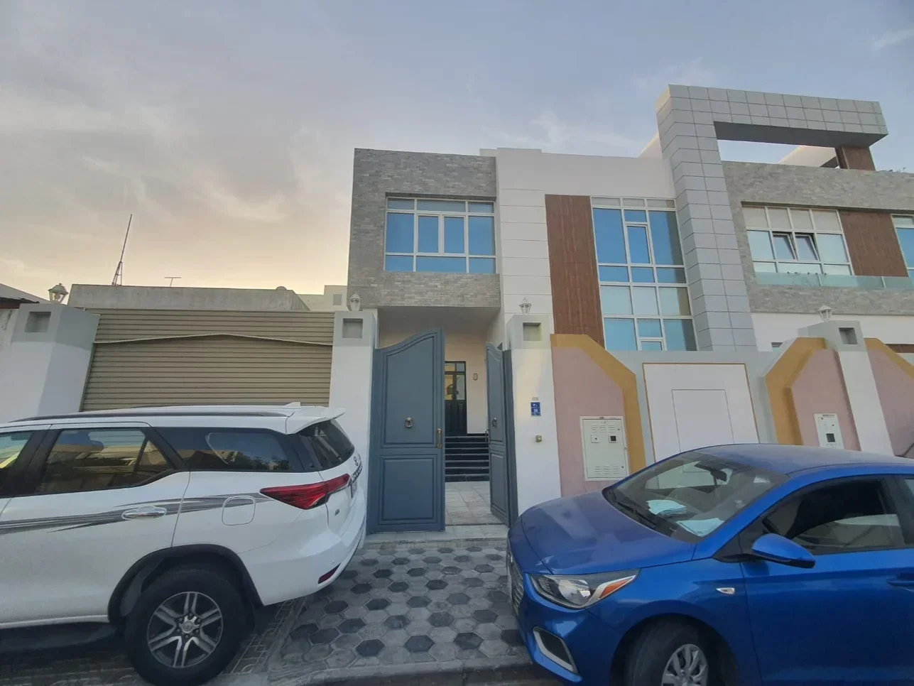 Family Residential  - Not Furnished  - Doha  - Nuaija  - 6 Bedrooms