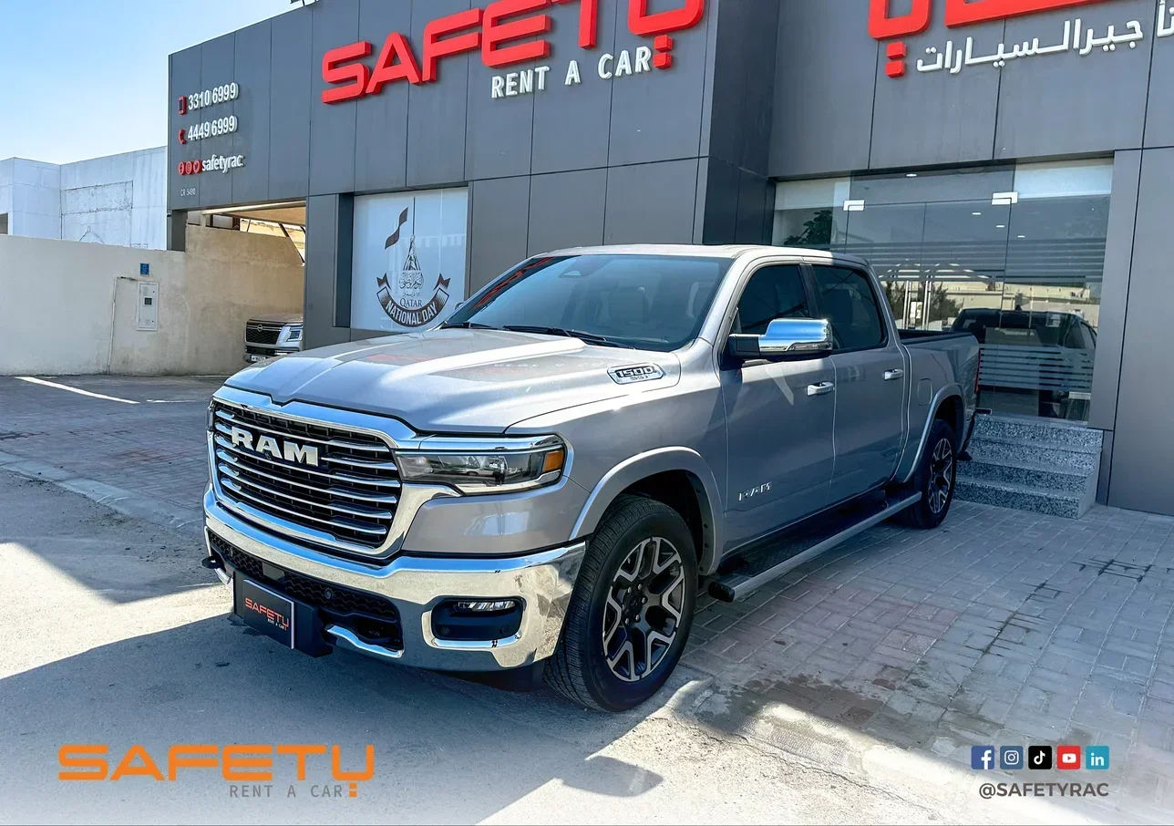 Dodge  Ram Laramie  6 Cylinder  Pickup  Silver  2025