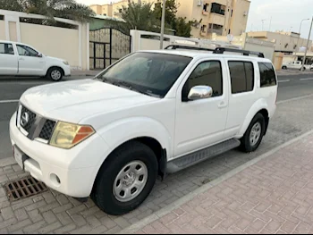 نيسان  باثفايندر  2006  اوتوماتيك  105,000 كم  6 سلندر  دفع رباعي  اس يو في  أبيض