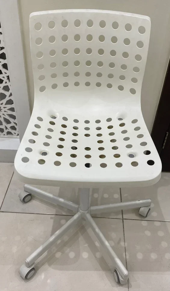 Desk Chairs - White