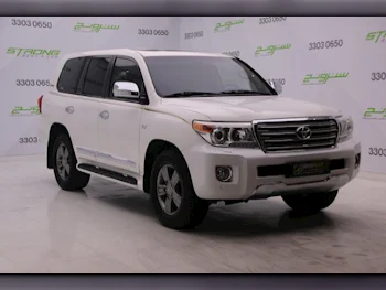 Toyota  Land Cruiser  VXR  2015  Automatic  246,000 Km  8 Cylinder  Four Wheel Drive (4WD)  SUV  White