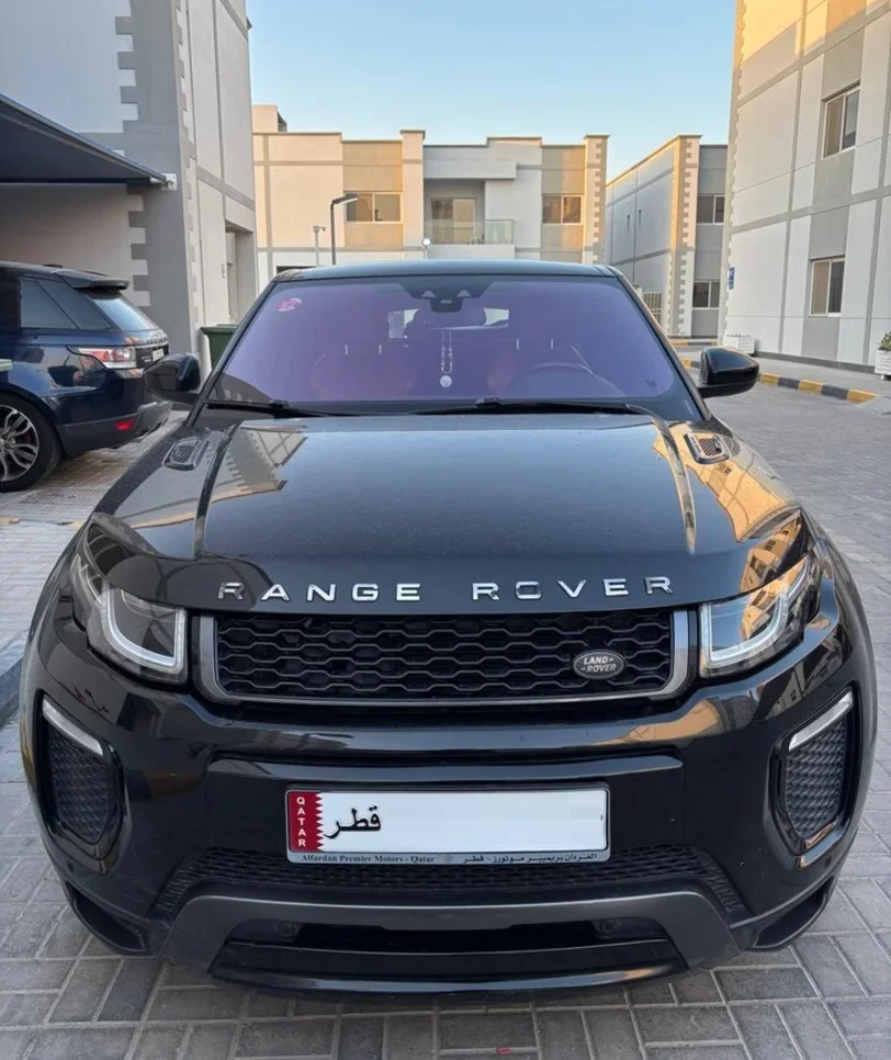 Land Rover  Evoque  Dynamic HSE  2017  Automatic  113,000 Km  4 Cylinder  Four Wheel Drive (4WD)  SUV  Black