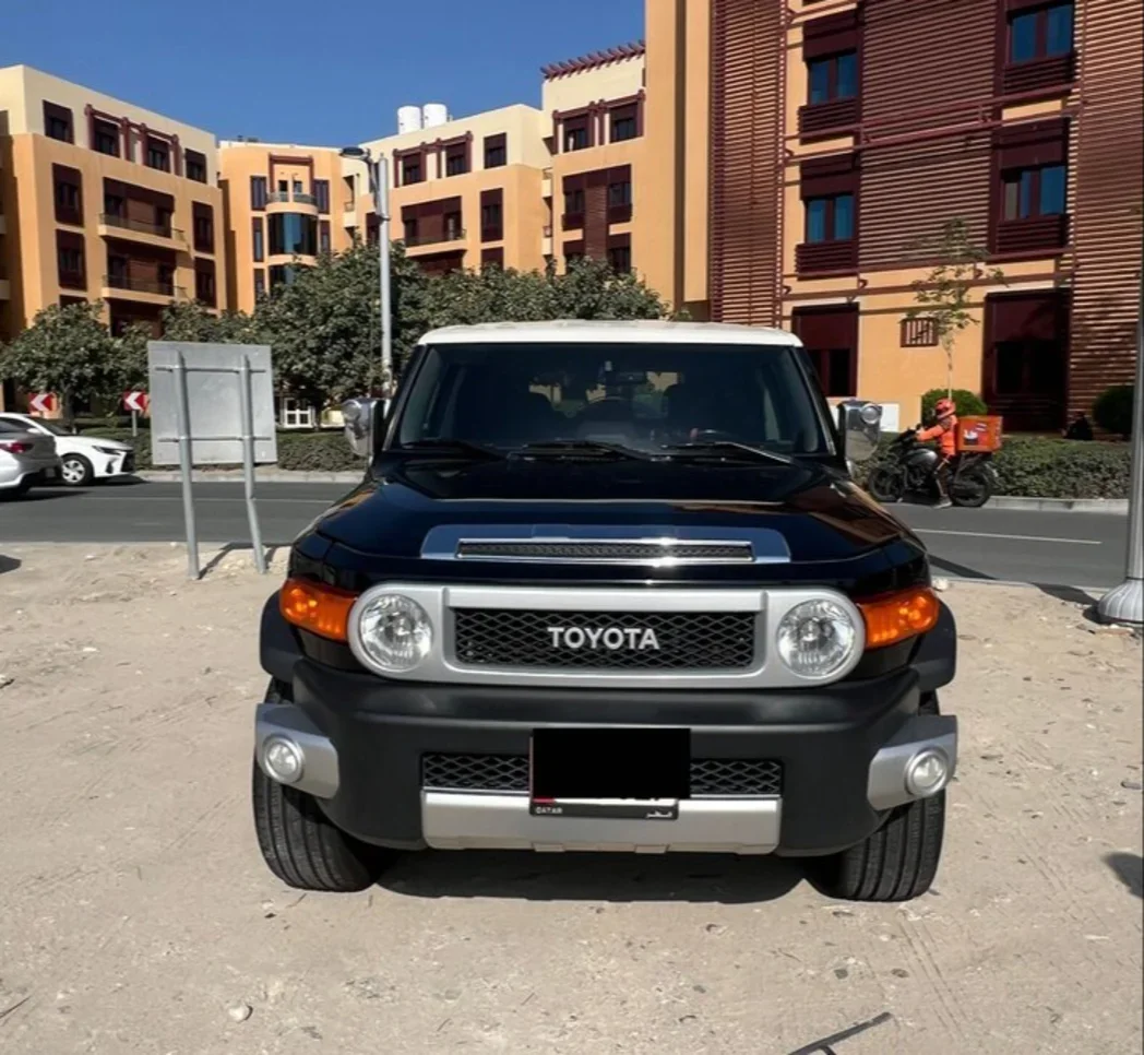 Toyota  FJ Cruiser  TRD  2017  Automatic  147,000 Km  6 Cylinder  Four Wheel Drive (4WD)  SUV  Black