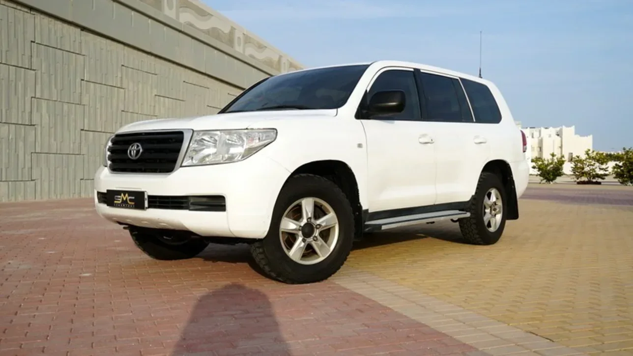 Toyota  Land Cruiser  G  2008  Manual  391,000 Km  6 Cylinder  Four Wheel Drive (4WD)  SUV  White