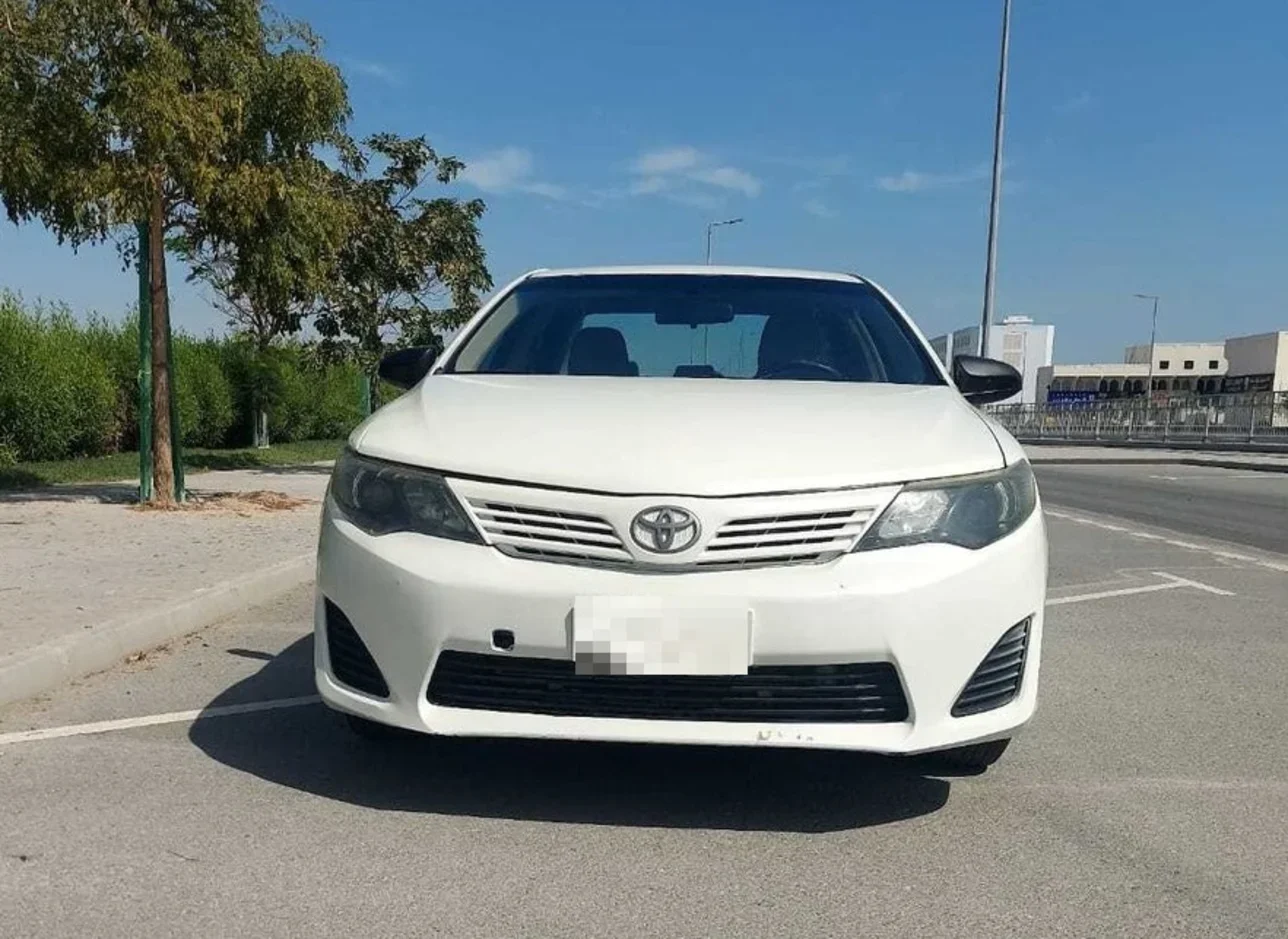 Toyota  Camry  GL  2014  Automatic  350,000 Km  4 Cylinder  Front Wheel Drive (FWD)  Sedan  Pearl