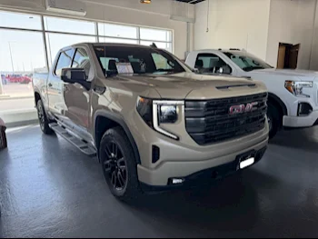 GMC  Sierra  AT4  2022  Automatic  23,000 Km  8 Cylinder  Four Wheel Drive (4WD)  Pick Up  Beige