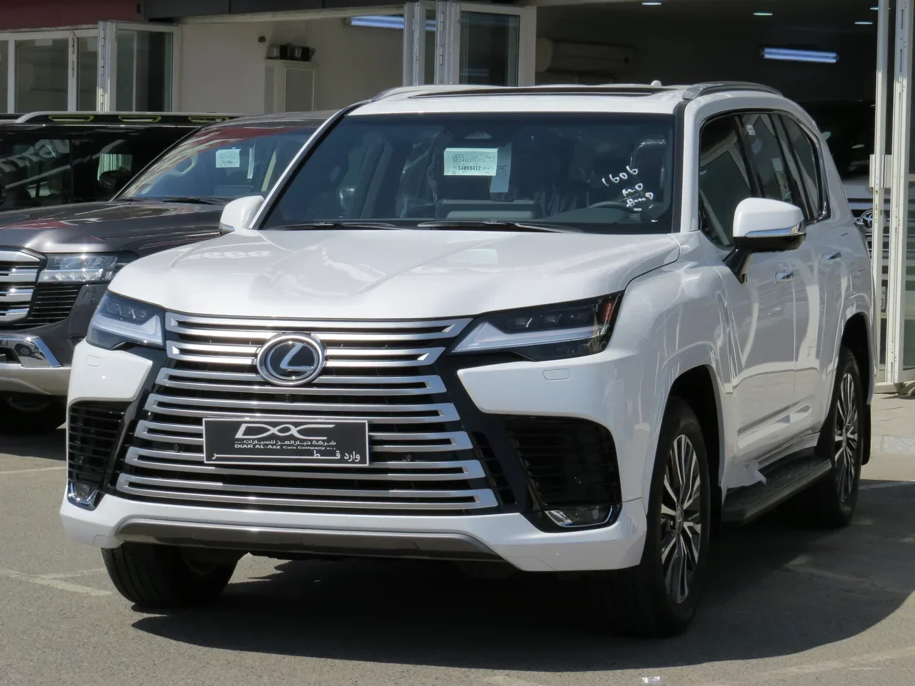 Lexus  LX  600  2025  Automatic  900 Km  6 Cylinder  Four Wheel Drive (4WD)  SUV  White  With Warranty