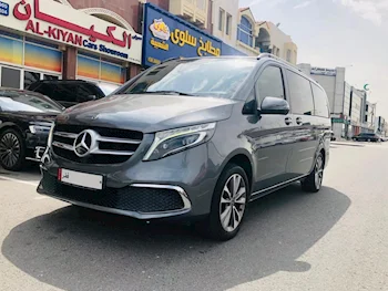 Mercedes-Benz  V-Class  250  2021  Automatic  151,000 Km  4 Cylinder  Rear Wheel Drive (RWD)  Van / Bus  Gray