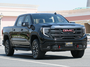 جي ام سي  سييرا  اي تي 4  2023  اوتوماتيك  13,000 كم  8 سلندر  دفع رباعي  بيكب  أسود