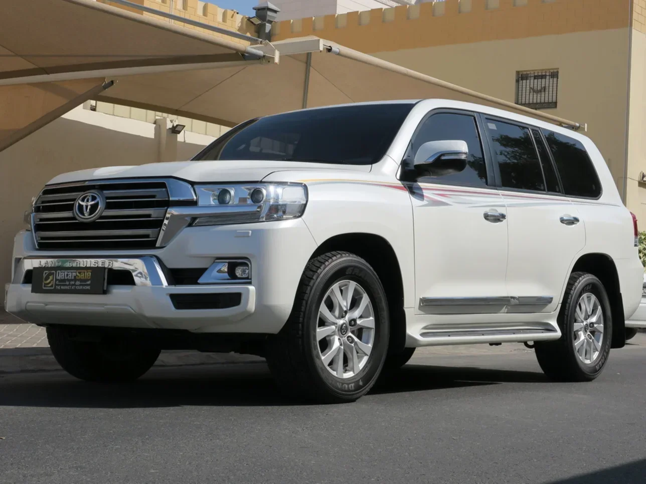 Toyota  Land Cruiser  GXR  2018  Automatic  194,000 Km  8 Cylinder  Four Wheel Drive (4WD)  SUV  White