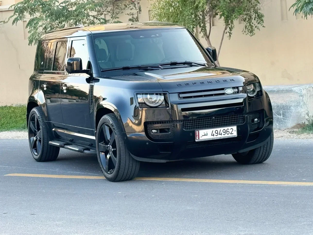 Land Rover  Defender  110 HSE  2024  Automatic  24,000 Km  6 Cylinder  Four Wheel Drive (4WD)  SUV  Black  With Warranty