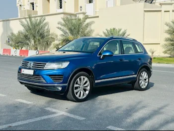 Volkswagen  Touareg  2015  Automatic  143,000 Km  6 Cylinder  All Wheel Drive (AWD)  SUV  Blue