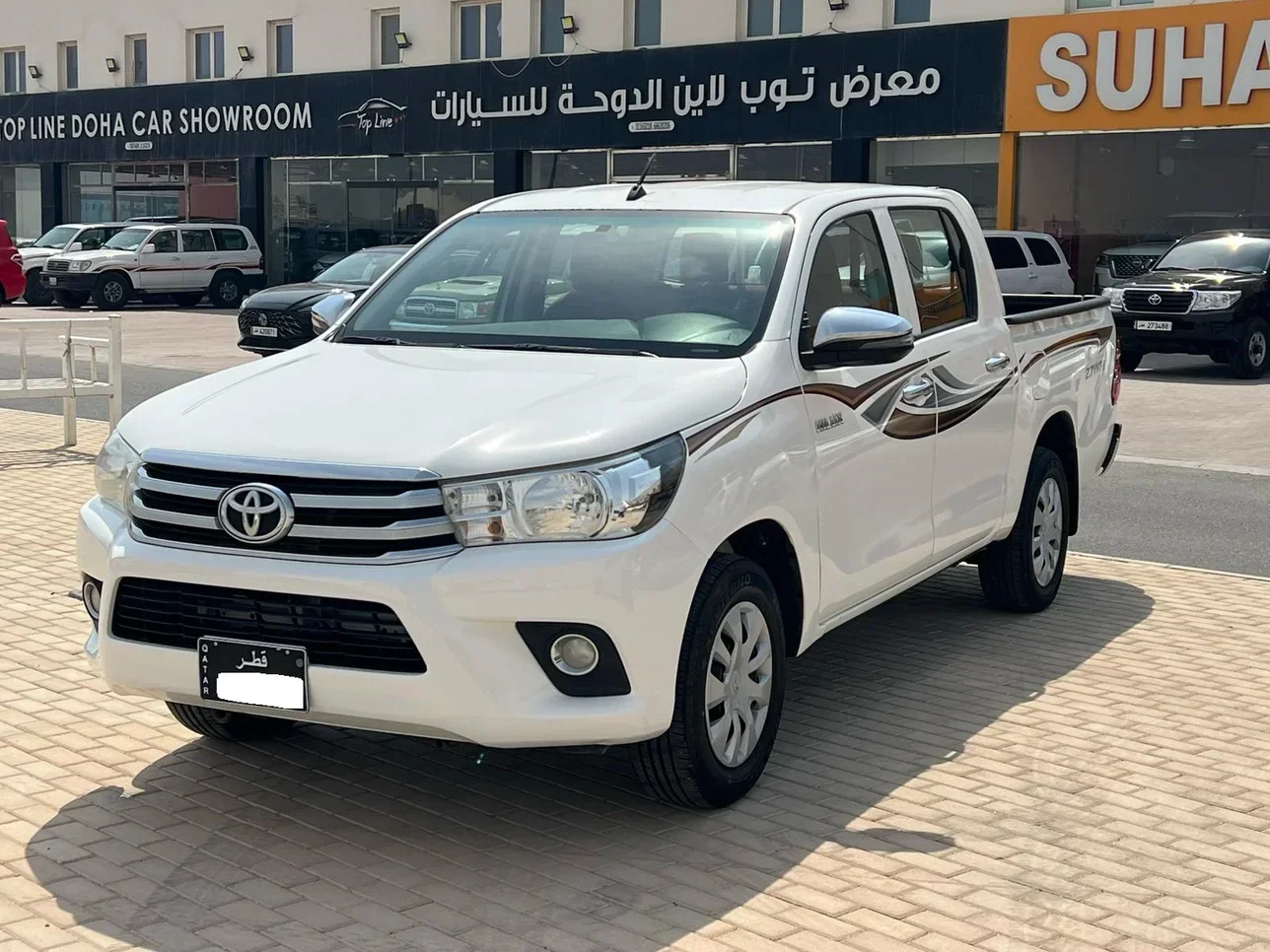 Toyota  Hilux  2019  Automatic  189,000 Km  4 Cylinder  Rear Wheel Drive (RWD)  Pick Up  White