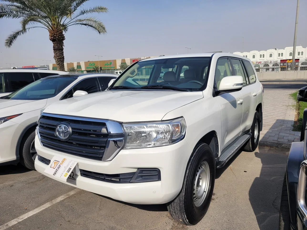 Toyota  Land Cruiser  GX  2017  Automatic  172,000 Km  6 Cylinder  Four Wheel Drive (4WD)  SUV  White