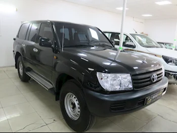 Toyota  Land Cruiser  G  2006  Manual  300,000 Km  6 Cylinder  Four Wheel Drive (4WD)  SUV  Black