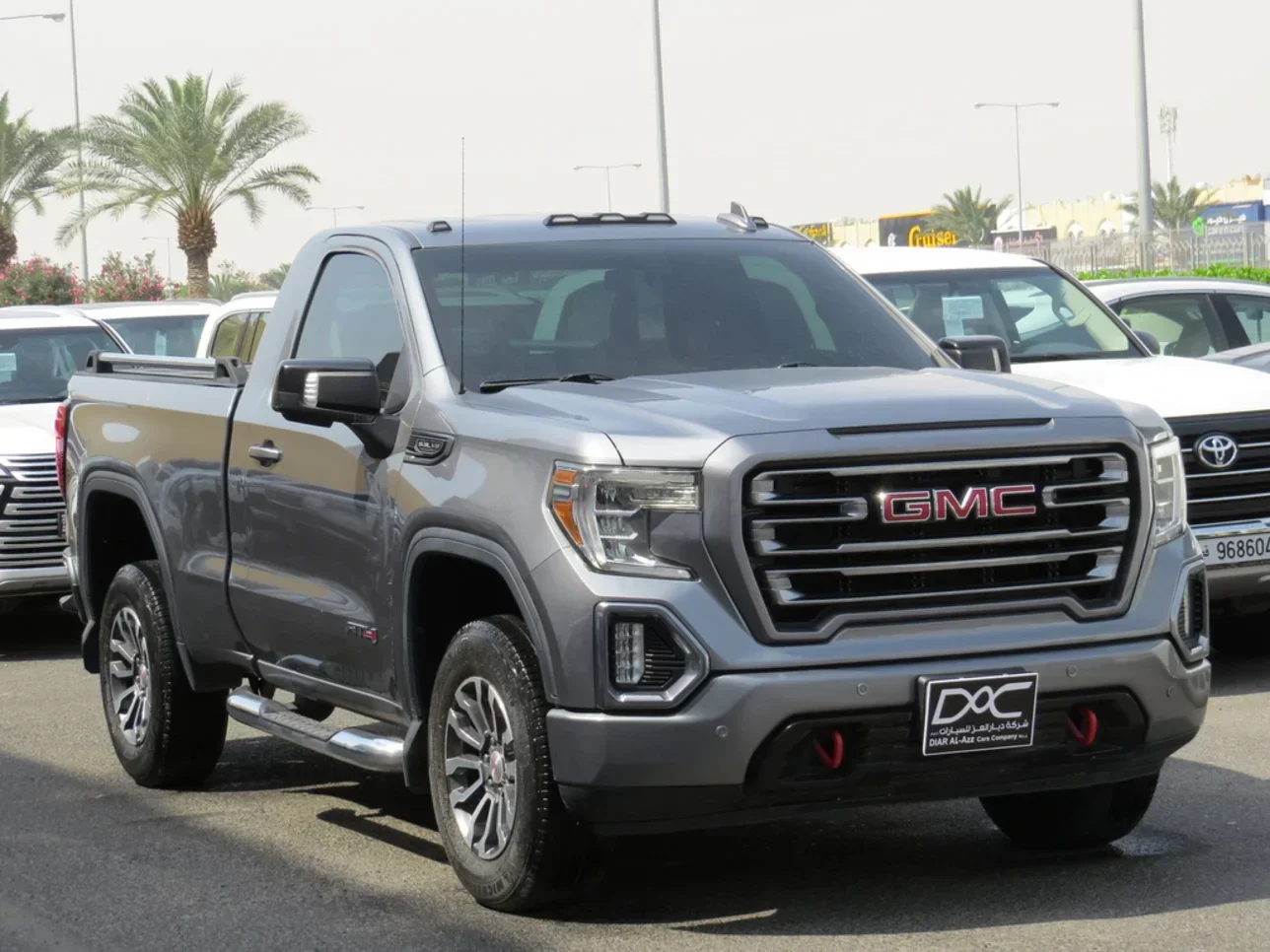 GMC  Sierra  AT4  2019  Automatic  131,000 Km  8 Cylinder  Four Wheel Drive (4WD)  Pick Up  Gray