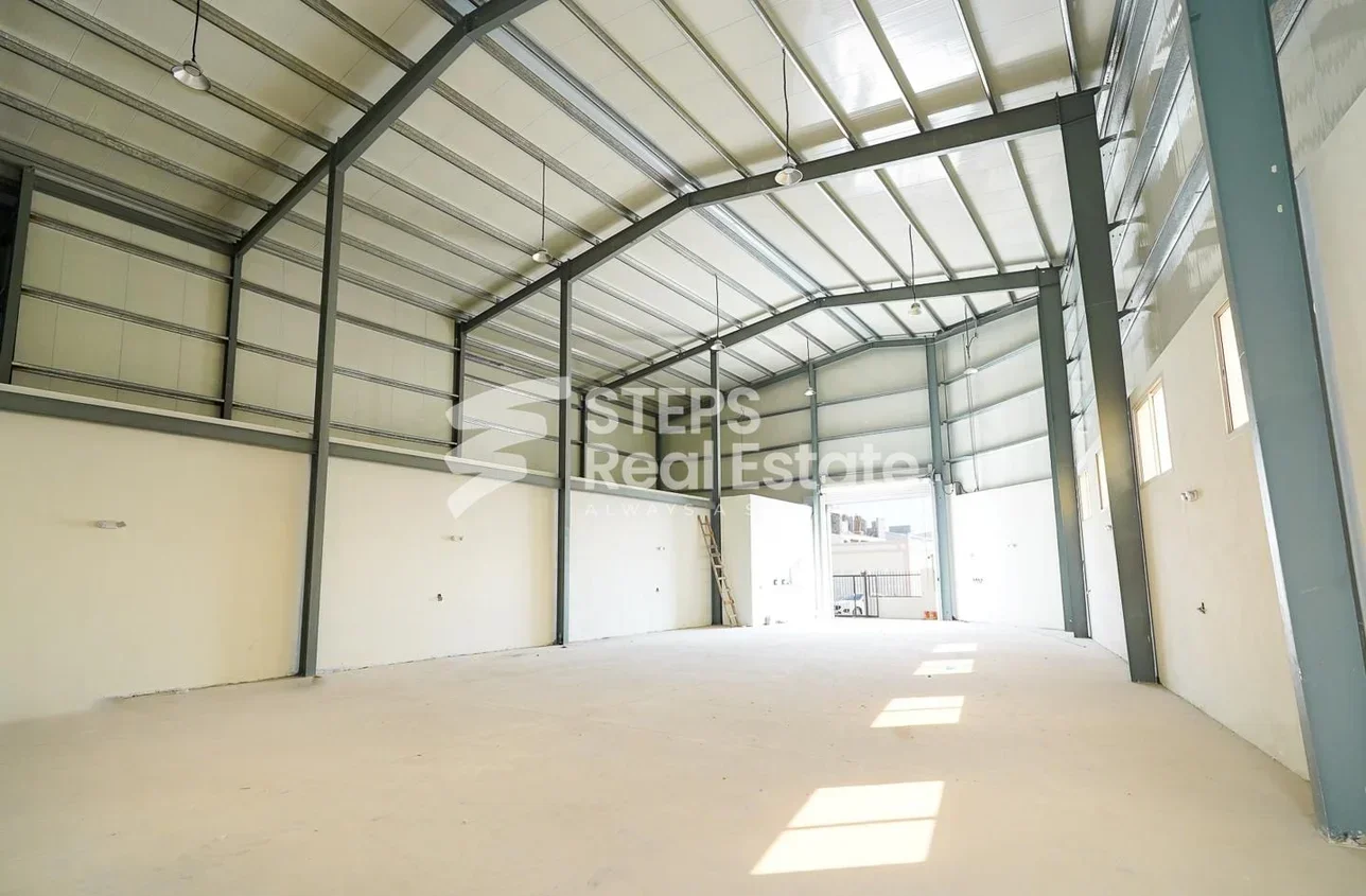 Warehouses & Stores - Al Wakrah  - Barkit Al Awamer  -Area Size: 1000 Square Meter