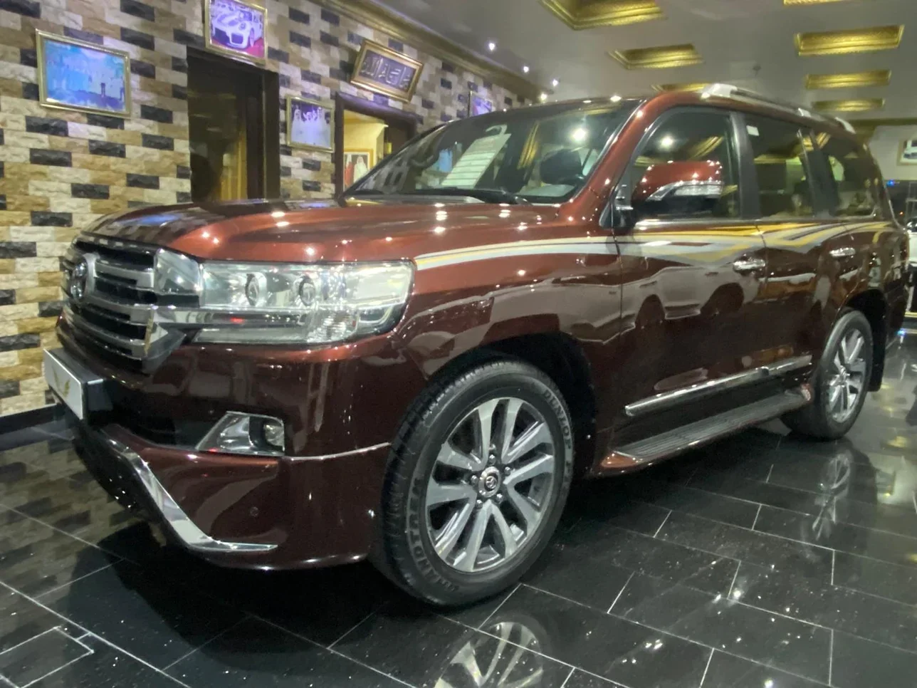 Toyota  Land Cruiser  VXS  2016  Automatic  275,000 Km  8 Cylinder  Four Wheel Drive (4WD)  SUV  Maroon