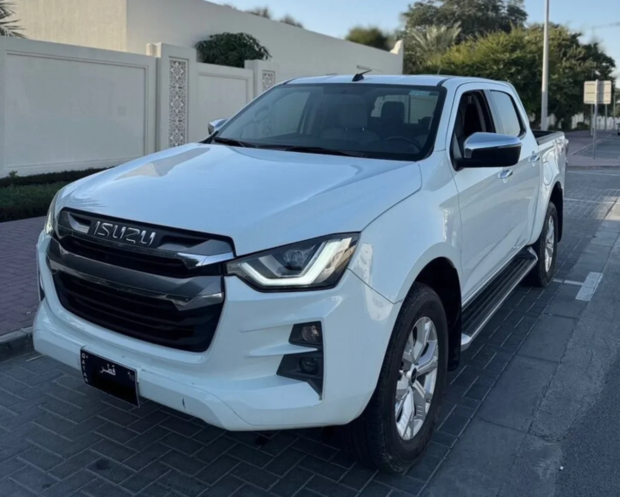 Isuzu  D-Max  GT  2023  Automatic  44,000 Km  4 Cylinder  Four Wheel Drive (4WD)  Pick Up  White