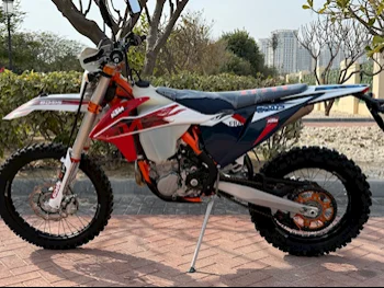 KTM  450 EXC-F -  2023 - Color White & Orange -  Warranty