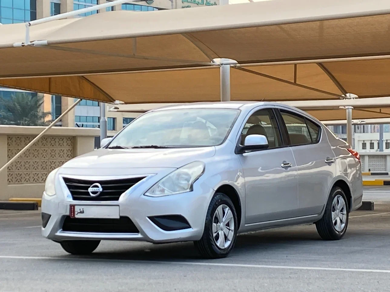 Nissan  Sunny  2015  Automatic  161,000 Km  4 Cylinder  Front Wheel Drive (FWD)  Sedan  Silver