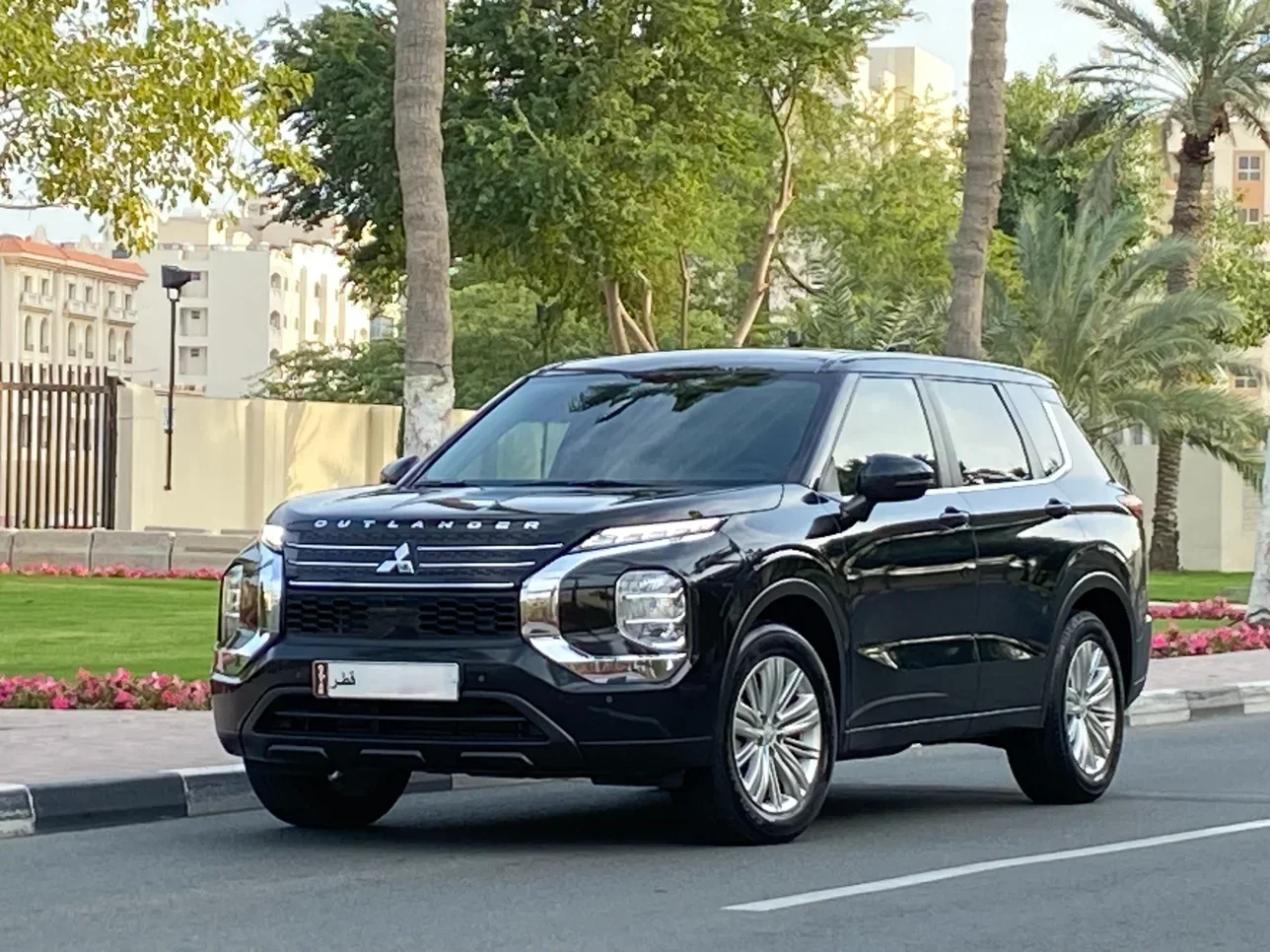 Mitsubishi  Outlander  Limited edition  2024  Automatic  15,000 Km  4 Cylinder  Front Wheel Drive (FWD)  SUV  Black  With Warranty