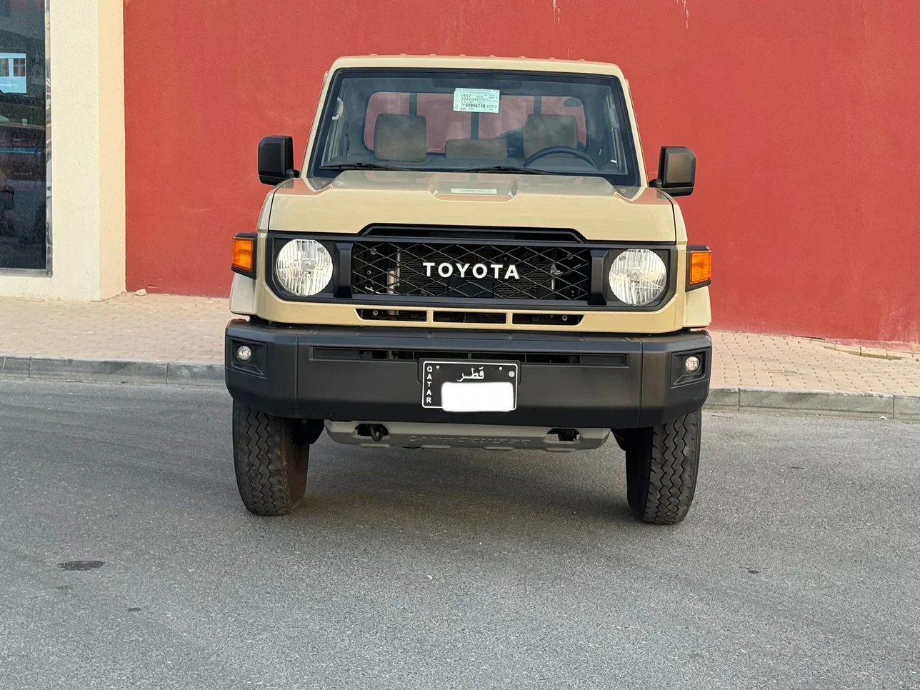 Toyota  Land Cruiser  LX  2024  Manual  27,000 Km  6 Cylinder  Four Wheel Drive (4WD)  Pick Up  Beige  With Warranty