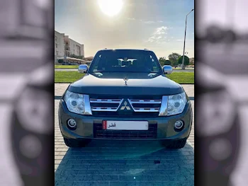 Mitsubishi  Pajero  3.8 Gold Edition  2014  Automatic  157,000 Km  6 Cylinder  Four Wheel Drive (4WD)  SUV  Bronze