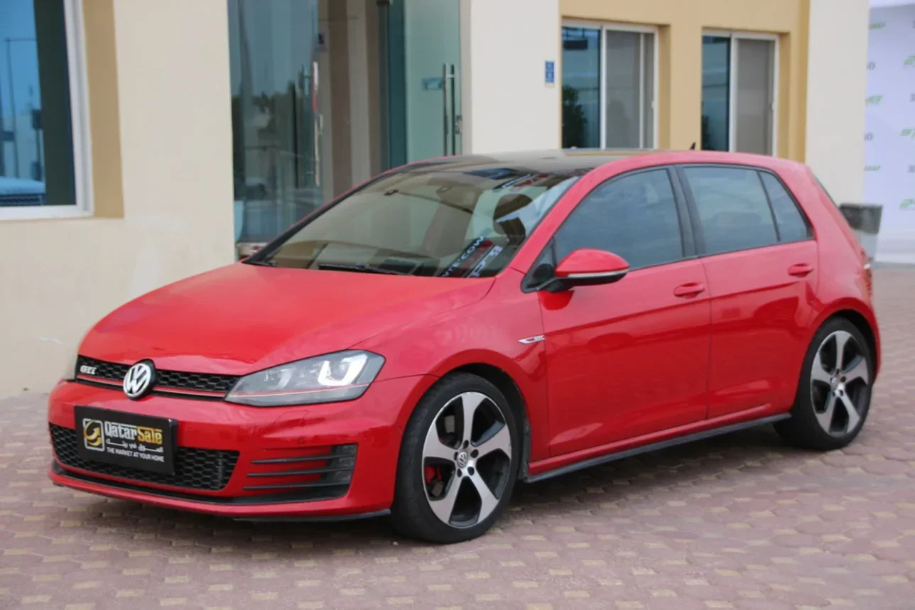 Volkswagen  Golf  GTI  2014  Automatic  179,000 Km  4 Cylinder  Front Wheel Drive (FWD)  Hatchback  Red