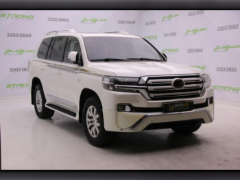 Toyota  Land Cruiser  VXR  2018  Automatic  131,000 Km  8 Cylinder  Four Wheel Drive (4WD)  SUV  White