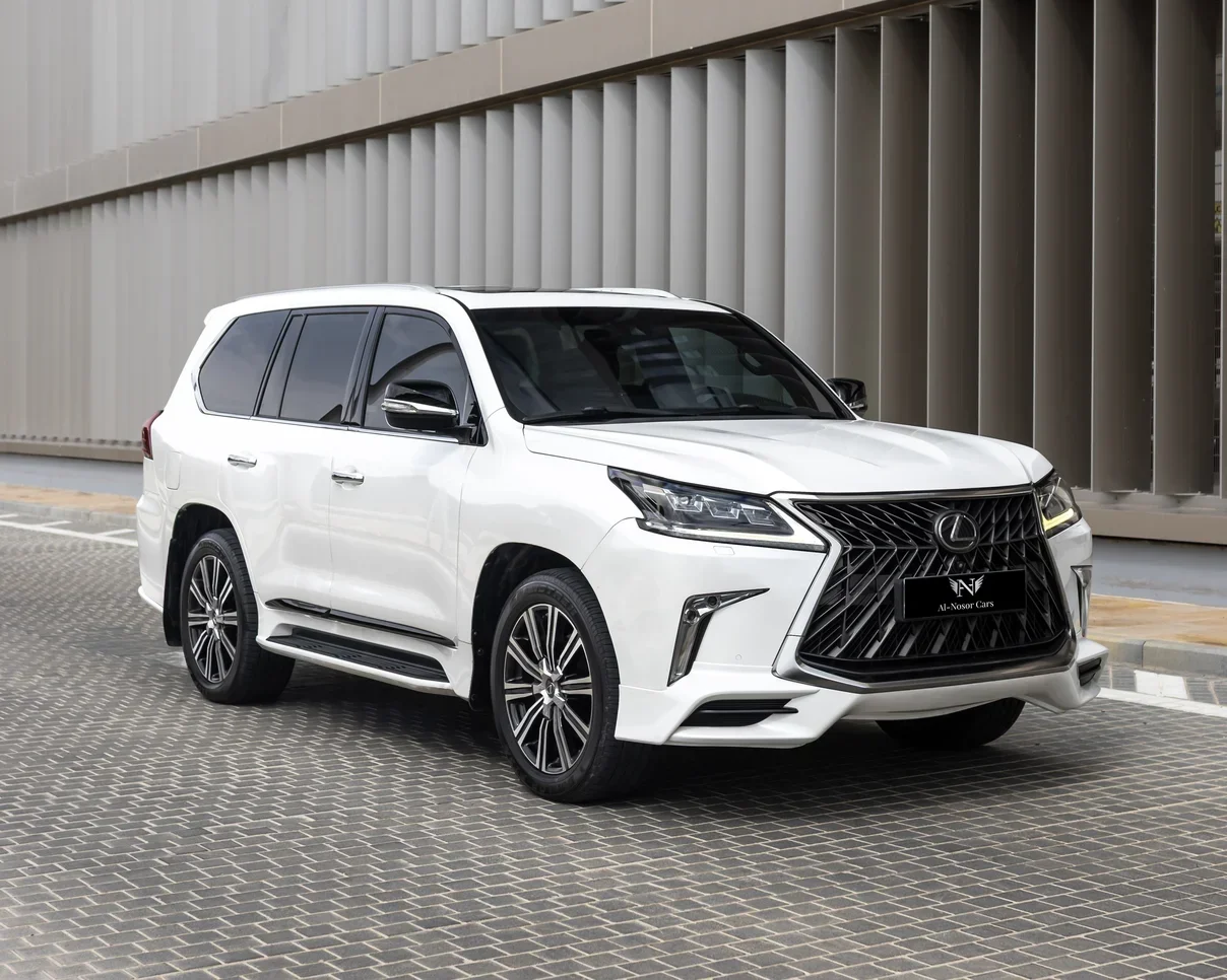 Lexus  LX  570 S  2018  Automatic  280,000 Km  8 Cylinder  Four Wheel Drive (4WD)  SUV  White