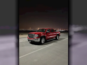 GMC  Sierra  SLE  2016  Automatic  293,000 Km  8 Cylinder  Four Wheel Drive (4WD)  Pick Up  Red