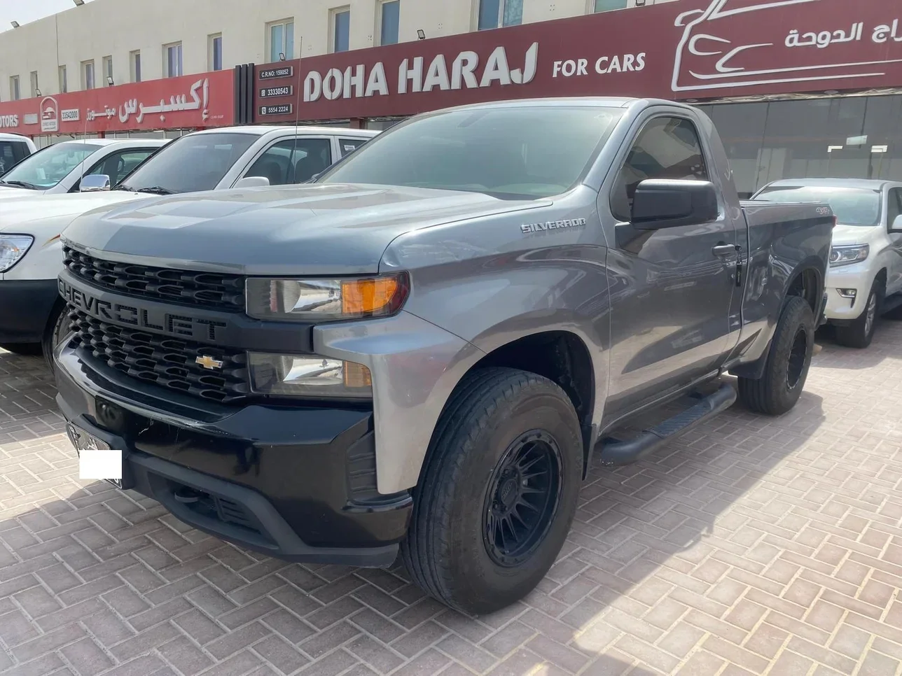 Chevrolet  Silverado  2021  Automatic  102,000 Km  8 Cylinder  Four Wheel Drive (4WD)  Pick Up  Gray