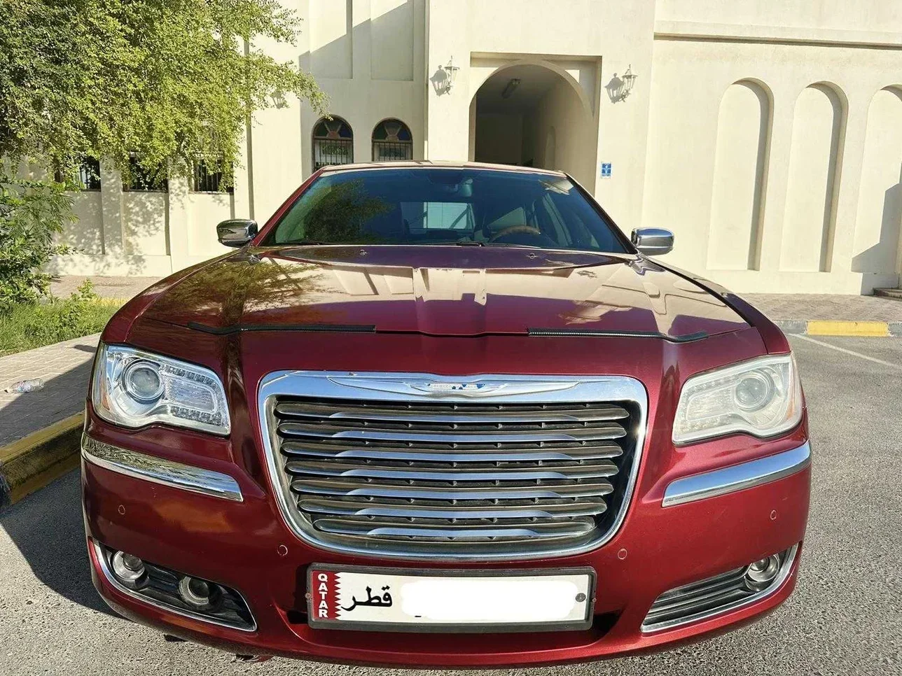 كرايسلر  300C  2012  اوتوماتيك  167,000 كم  8 سلندر  دفع خلفي  سيدان  عنابي