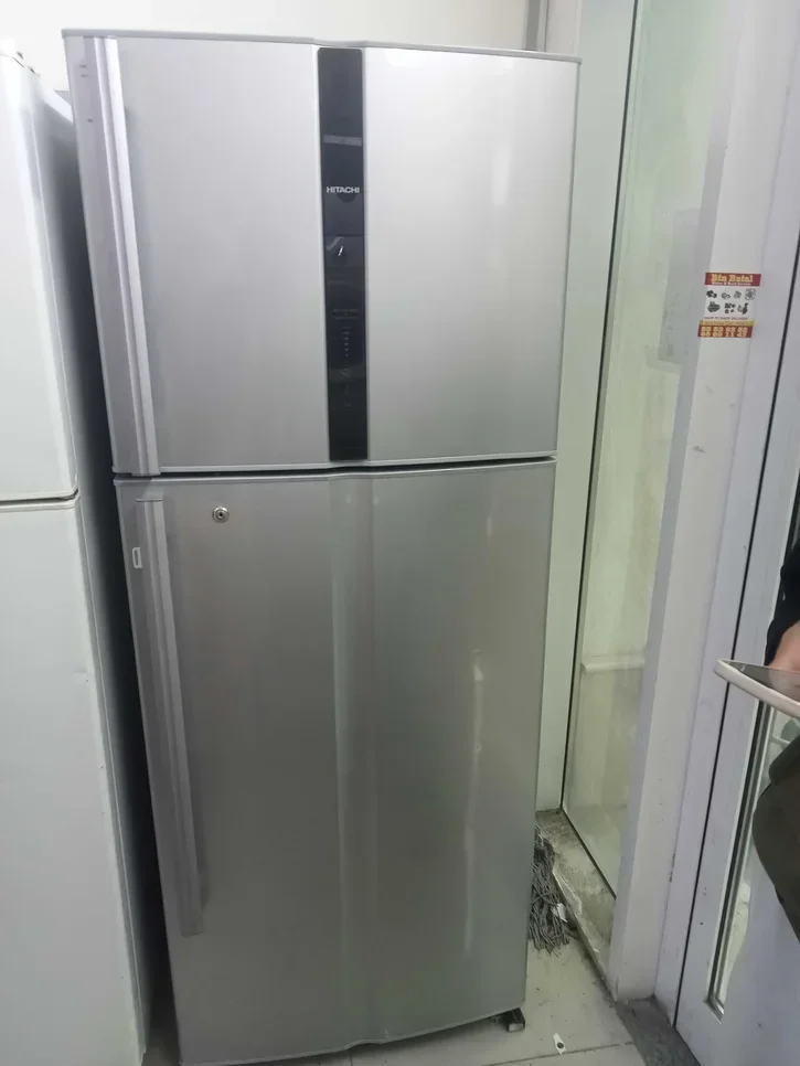 HITACHI  Top Freezer Refrigerator