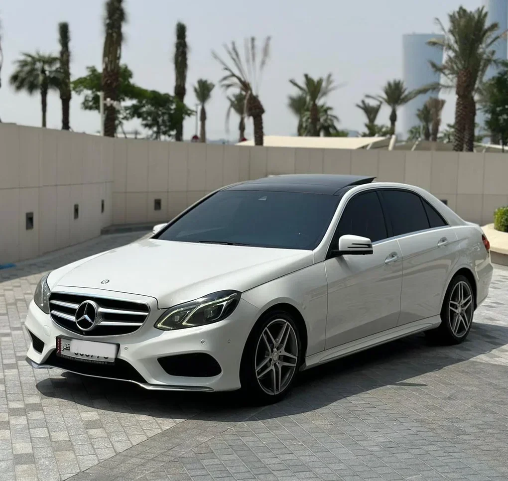 Mercedes-Benz  E-Class  400  2016  Automatic  138,000 Km  6 Cylinder  Rear Wheel Drive (RWD)  Sedan  White