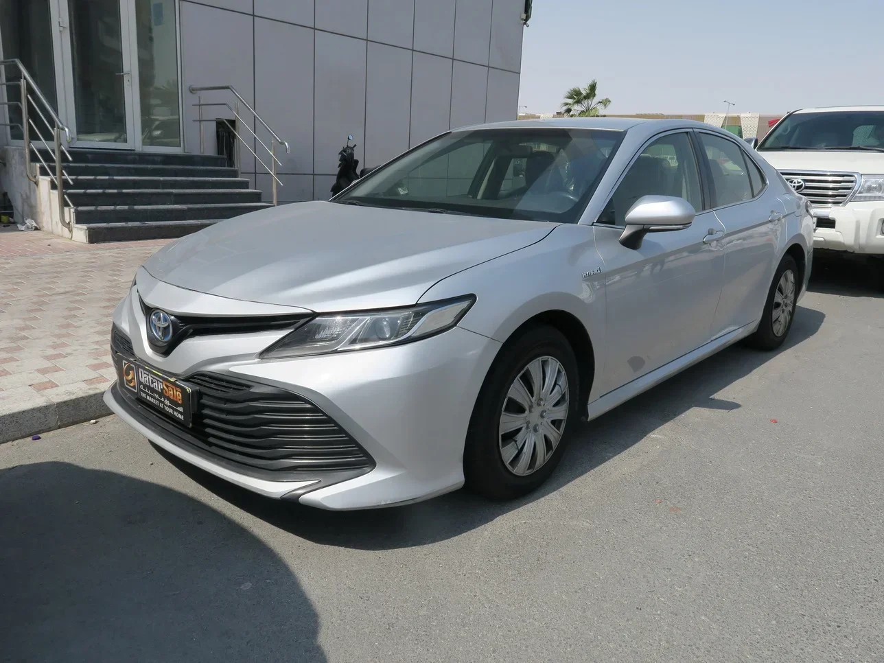 Toyota  Camry  Hybrid  2020  Automatic  102,000 Km  4 Cylinder  Front Wheel Drive (FWD)  Sedan  Silver