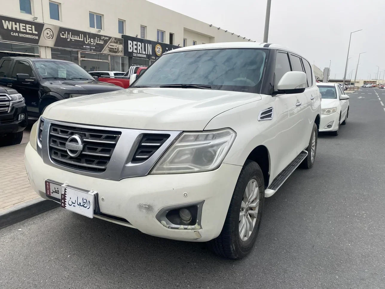 Nissan  Patrol  SE  2018  Automatic  569,000 Km  8 Cylinder  Four Wheel Drive (4WD)  SUV  White