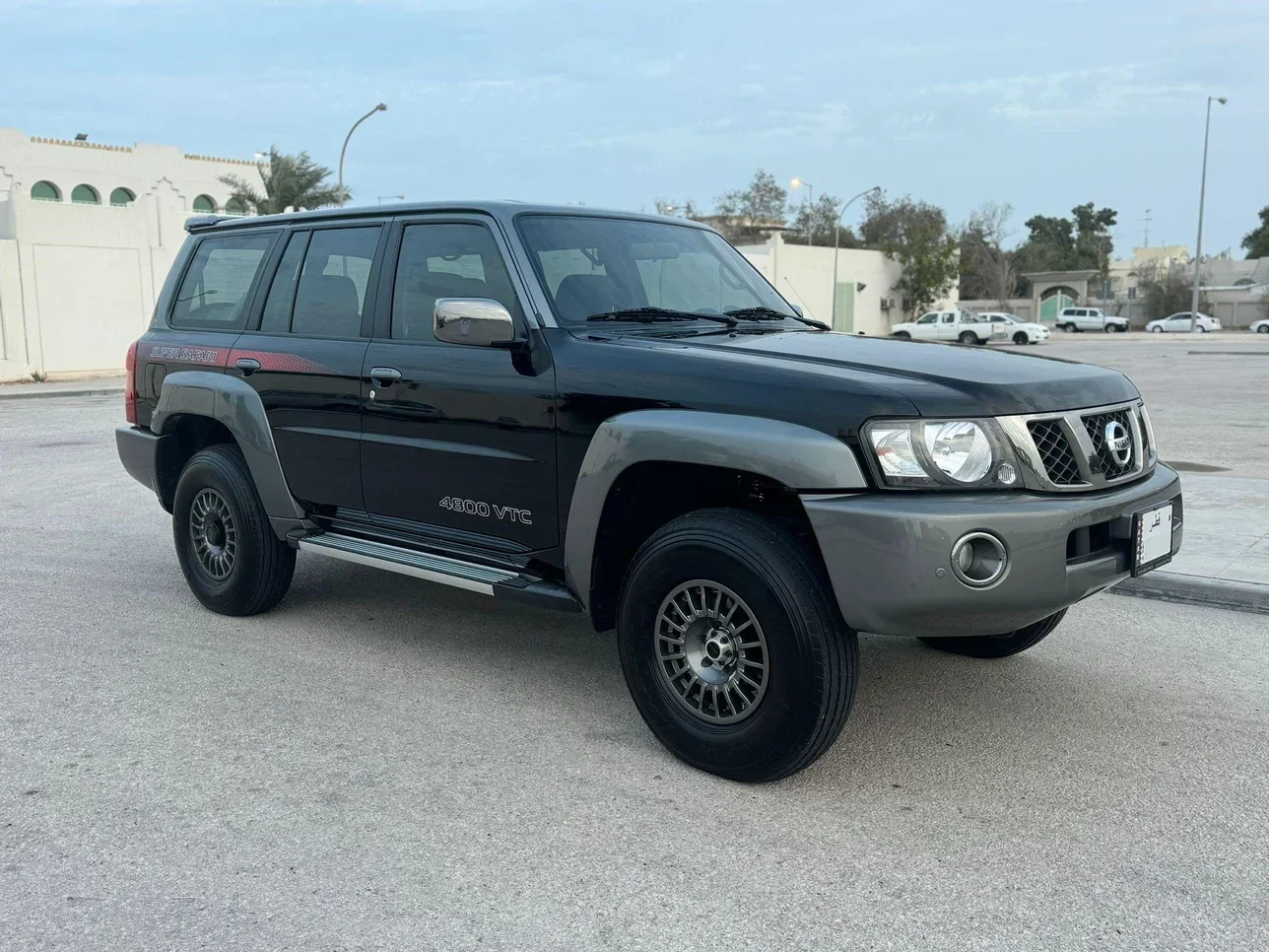 Nissan  Patrol  Super Safari  2022  Manual  62,000 Km  6 Cylinder  Four Wheel Drive (4WD)  SUV  Black