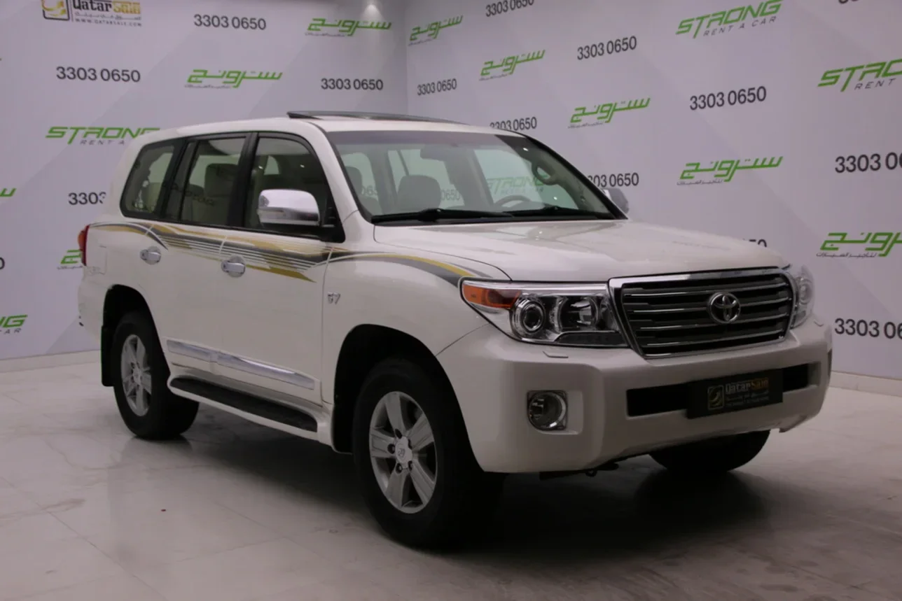 Toyota  Land Cruiser  VXR  2014  Automatic  205,000 Km  8 Cylinder  Four Wheel Drive (4WD)  SUV  White