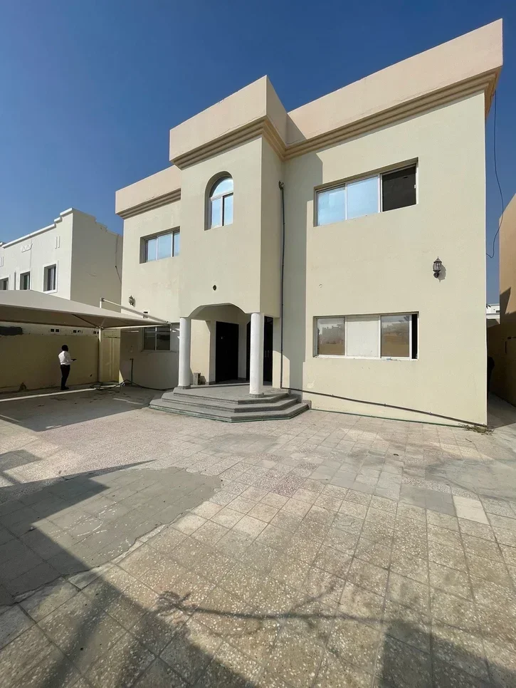 Family Residential  - Not Furnished  - Al Rayyan  - Ain Khaled  - 6 Bedrooms
