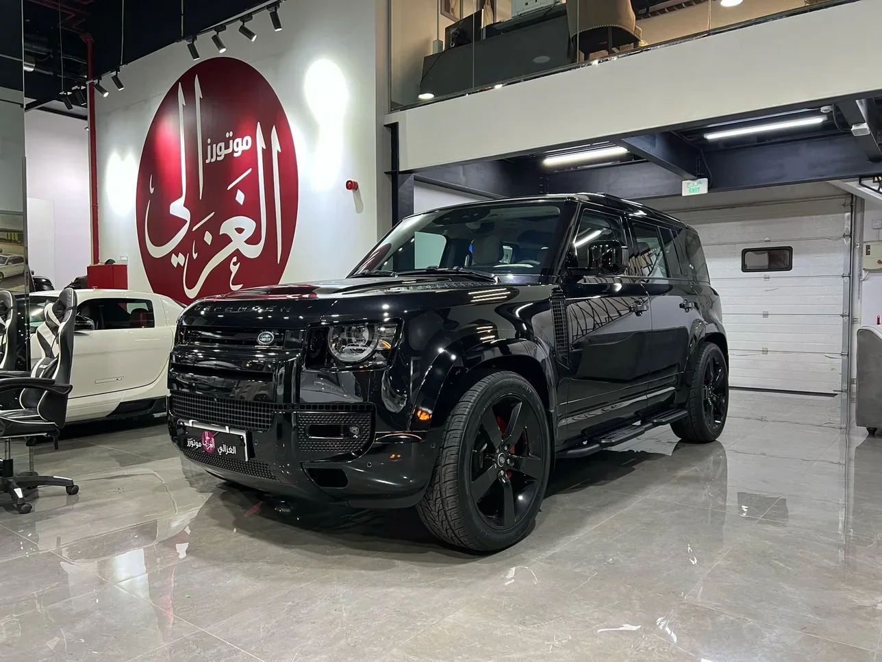 Land Rover  Defender  110  2023  Automatic  77,000 Km  6 Cylinder  Four Wheel Drive (4WD)  SUV  Black  With Warranty