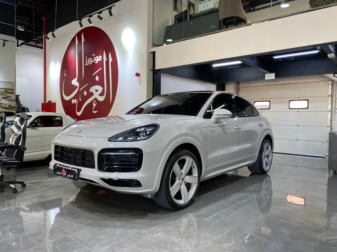 Porsche  Cayenne  Coupe  2022  Automatic  84,000 Km  6 Cylinder  All Wheel Drive (AWD)  SUV  Gray Nardo  With Warranty