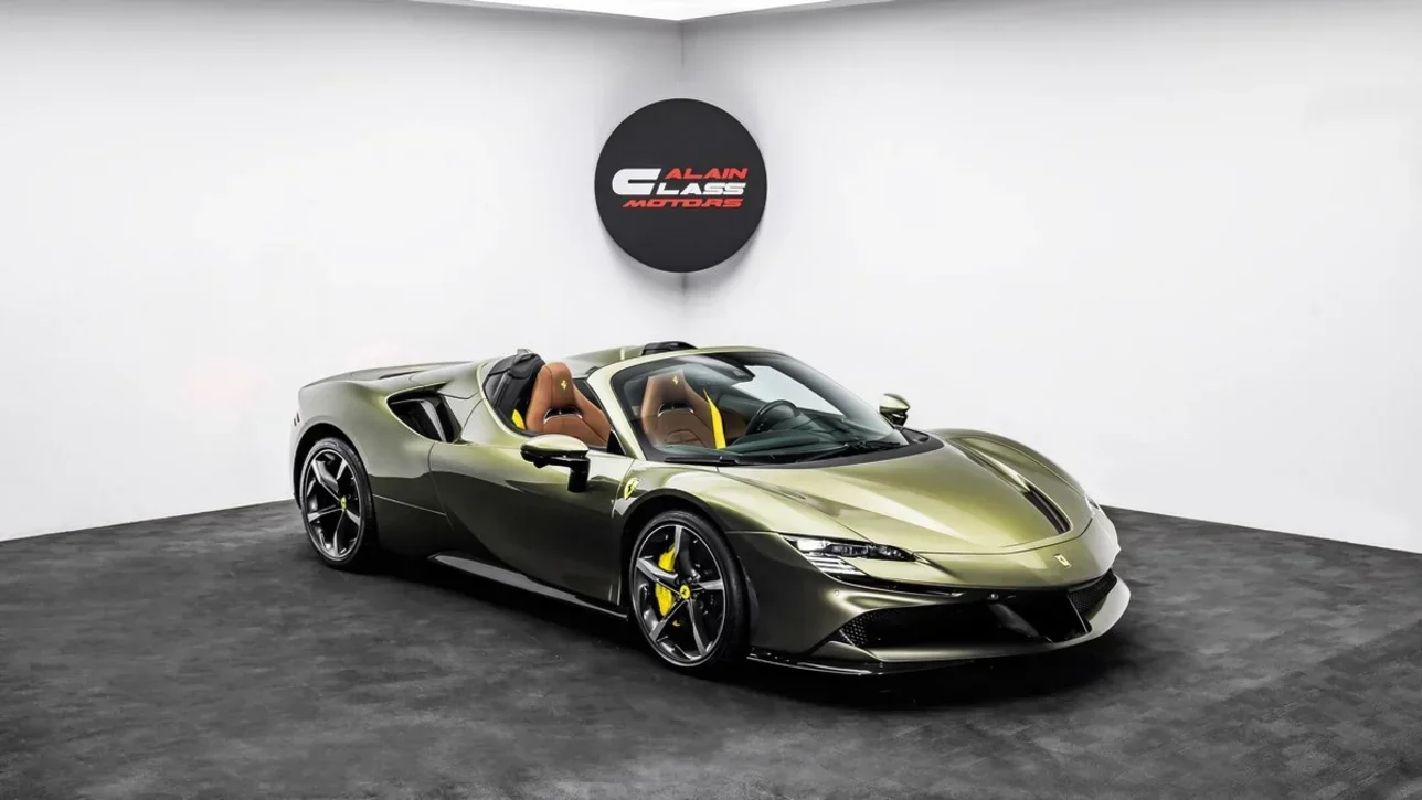 Ferrari  SF90 Spider  2024  Automatic  0 Km  8 Cylinder  All Wheel Drive (AWD)  Convertible  Green