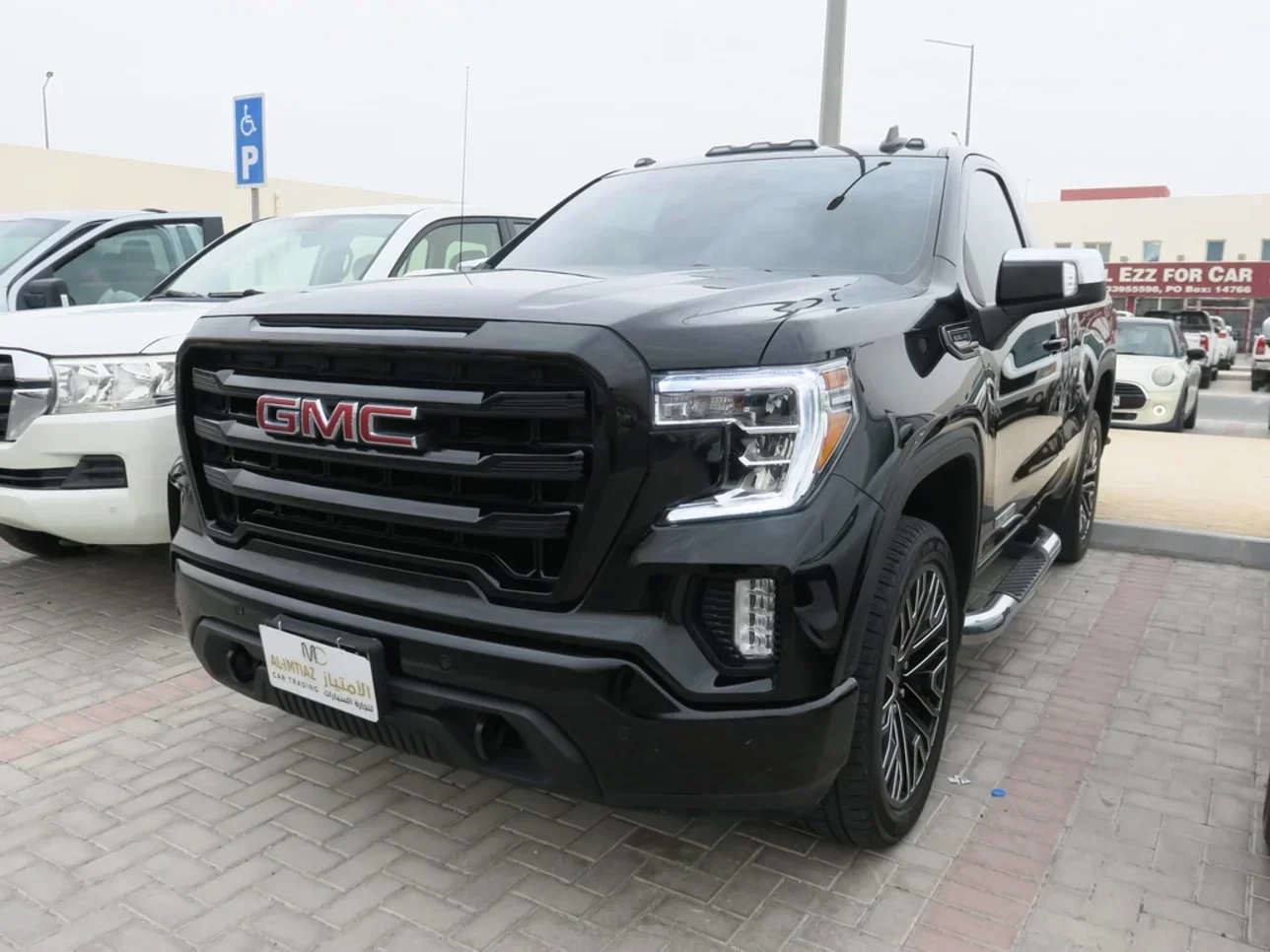 GMC  Sierra  Elevation  2021  Automatic  62,000 Km  8 Cylinder  Four Wheel Drive (4WD)  Pick Up  Black